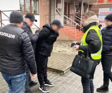 Керівника волинського благодійного фонду заарештували за переправлення ухилянтів за кордон