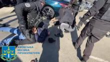 Шахраї видавали себе за працівників ТЦК та ДБР та під погрозами відправки на фронт ошукали чоловіка на 1,7 млн грн