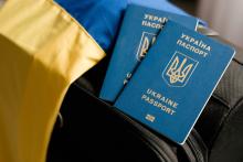 Військовозобов'язаним чоловікам за кордоном обмежили надання консульських послуг