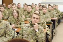 Студентів-чоловіків, які відмовляться проходити базову військову підготовку, будуть відраховувати