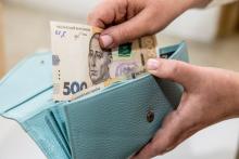 Українці, які не мають достатнього страхового стажу для пенсії за віком, можуть отримувати державну соціальну допомогу