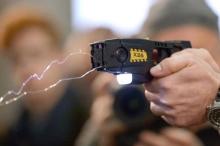 В Україні пропонують розширити список підстав для застосування електрошокерів поліцейськими