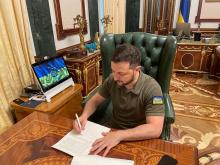 Володимир Зеленський підписав рішення РНБО про введення санкцій щодо майже 150 фізичних та юридичних осіб