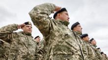 Військова служба за контрактом у ЗСУ: в Міноборони розповіли про умови та переваги