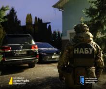 НАБУ і САП у Києві проводять операцію «Чисте місто» з викриття злочинної організації, причетної до земельної корупції