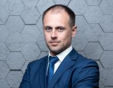 Практика вилучення під час обшуків будь-яких грошей та накладення на них в подальшому арешту поки що продовжує існувати - адвокат