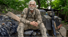 Зеленський підписав Закон про військову службу за контрактом для людей віком 60+: що передбачає документ?