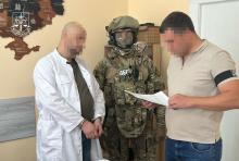 Оформлювали фіктивну інвалідність: затримано керівництво та лікарів столичного медзакладу