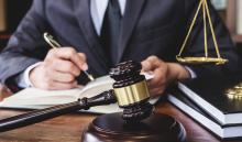 Зупинення виконання судового рішення про виключення з військового обліку