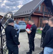 Командир військової частини у Рівному змушував підлеглих будувати йому будинок: його затримано, — ДБР