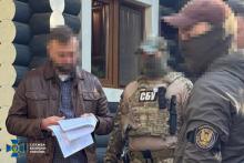 СБУ та Нацполіція викрили посадовця МЗС України, який «легалізовував» росіян в країнах Євросоюзу