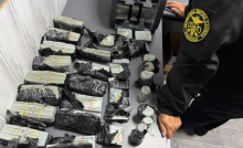 На кордоні митники затримали жінку, яка хотіла вивезти готівкою майже $1 млн