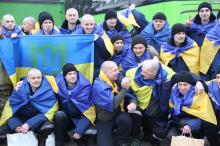 Великий обмін полоненими між Україною та росією: відбувся перший етап у межах якого додому повернулись 200 захисників