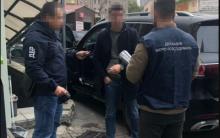 ДБР викрило шахрайську схему, яку очолював адвокат, щодо заволодіння елітними квартирами у Києві: 