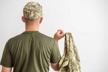 Особливості звільнення з військової служби у зв'язку з доглядом/постійним доглядом за дружиною (чоловіком)