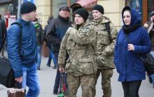 Носіння військової форми в Україні: хто має право, а кого можуть покарати і на яку суму?