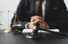 Щодо заявлення до стягнення витрат на участь адвоката у судовому засіданні