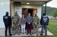 Депутат і поліцейський організували масштабну схему переправлення чоловіків через держкордон: деталі