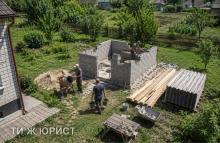 Власникам приватних будинків: що можна будувати на своїй ділянці без дозволів?