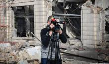 За чотири роки й сім місяців повномасштабної війни росія скоїла 977 злочинів проти журналістів і медіа - ІМІ