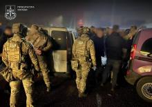 На Буковині затримали п’ятьох посадовців ТЦК: їх підозрюють у катуванні, викраденні людей та хабарництві