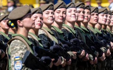Міноборони наказом зобов'язало жінок до 60 років стати на військовий облік