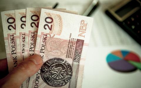 Перекази з Польщі в Україну: 6 способів перевести гроші між країнами