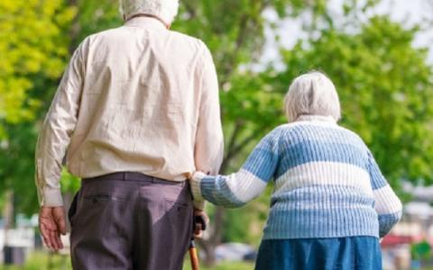 В яких країнах українські пенсіонери можуть отримувати виплати при переїзді на постійне місце проживання
