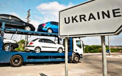 Безкоштовне розмитнення транспортних засобів: деталі нового закону (відео)