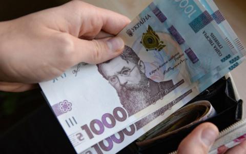 ТОП-5 галузей, де платять найвищі зарплати під час війни в Україні
