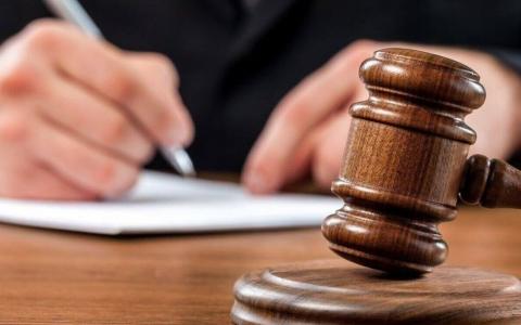 Український суд заборонив діяльність вже третьої проросійської партії