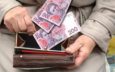 Унормовано виплату пенсій та інших соцвиплат на ТОТ і територіях, де тривають бойові дії