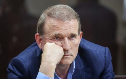 В Україні судитимуть 14 митників за сприяння незаконному імпорту нафтопродуктів компанії, пов'язаній з Медведчуком