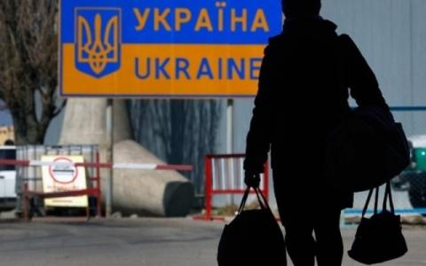 Як повернутися в Україну, якщо виїхали по внутрішньому паспорту: пояснення юристів
