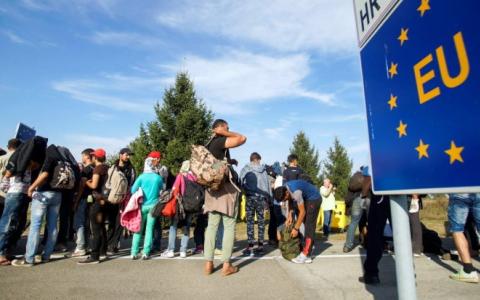 Різниця між статусом особи, якій надається тимчасовий захист і статусом шукача притулку (статус біженця)