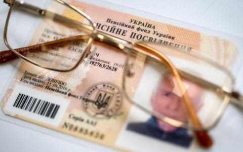 До кінця 2022 року пенсії будуть підвищуватись двічі: кому та на скільки збільшать виплати?