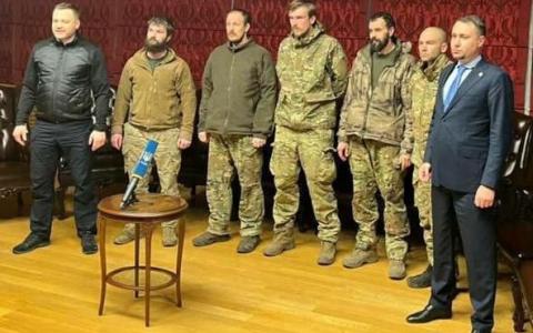 Медведчука обміняли на 200 українських полонених і визволили захисників Азовсталі: деталі від СБУ та повний список звільнених