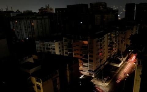  Що робити у випадку знеструмлення і як підготуватися до ймовірного «блекауту» - інфографіка