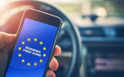 ЄС скасовує платний роумінг для України