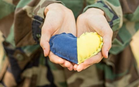 Волонтерство в Україні: як потрапити у відповідний Реєстр і що це дає?