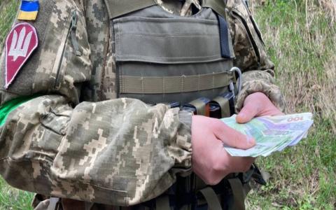Міноборони повідомило про зміну підходу до нарахування додаткової грошової винагороди військовослужбовцям