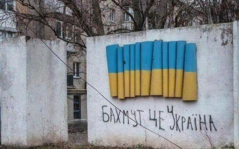 Журналістам обмежили в'їзд до Бахмута: тепер тільки по спецперепусткам