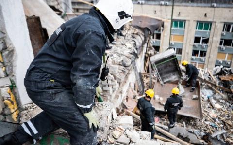 Що робити, якщо ви опинились під завалами, якщо ваш будинок постраждав під час ракетного обстрілу