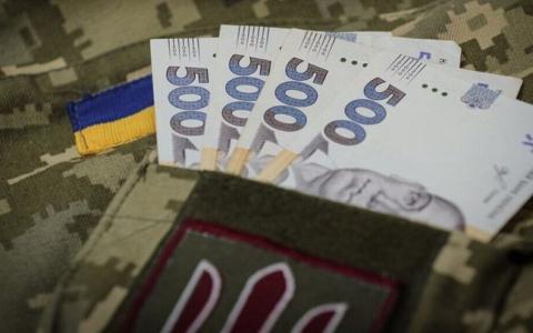 Законодавче регулювання речового забезпечення військовослужбовців та виплати грошової компенсації вартості за неотримане речове майно