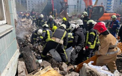 Як поводити себе під завалами, якщо зруйновано будинок: рекомендації від Мінреінтеграції