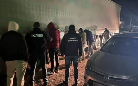 Адвоката із Ужгорода затримали за систематичне переправлення ухилянтів у Словаччину