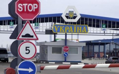 Притягнення до відповідальності тих, хто незаконно виїхав з країни: адвокат прокоментувала заяву міністра МВС