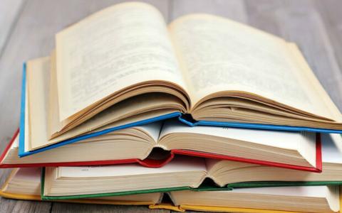 Книжки з росії та білорусії під забороною - Зеленський підписав відповідний Закон