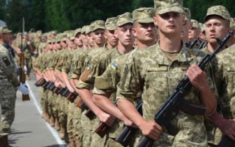 Бронювання військовозобов’язаного після призову не є поважною причиною для звільнення з військової служби