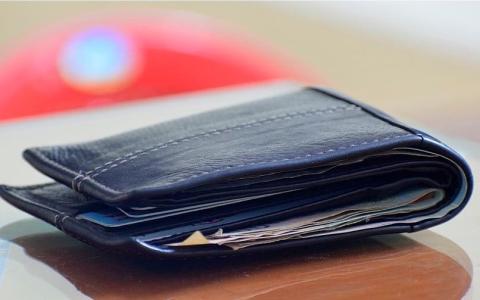 Стягнення середнього заробітку за час затримки виплати належних сум під час звільнення